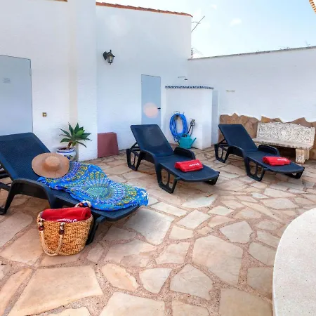 فيلة Rustical Mont Roig By Interhome